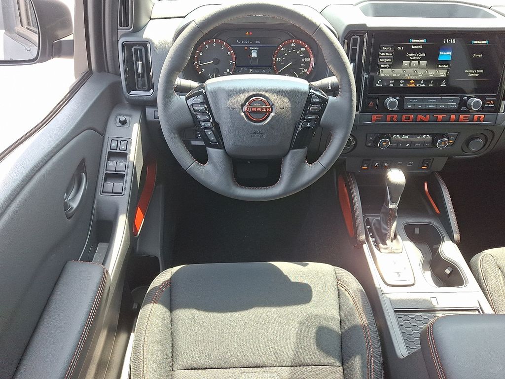 2026 Nissan Frontier — photo 6