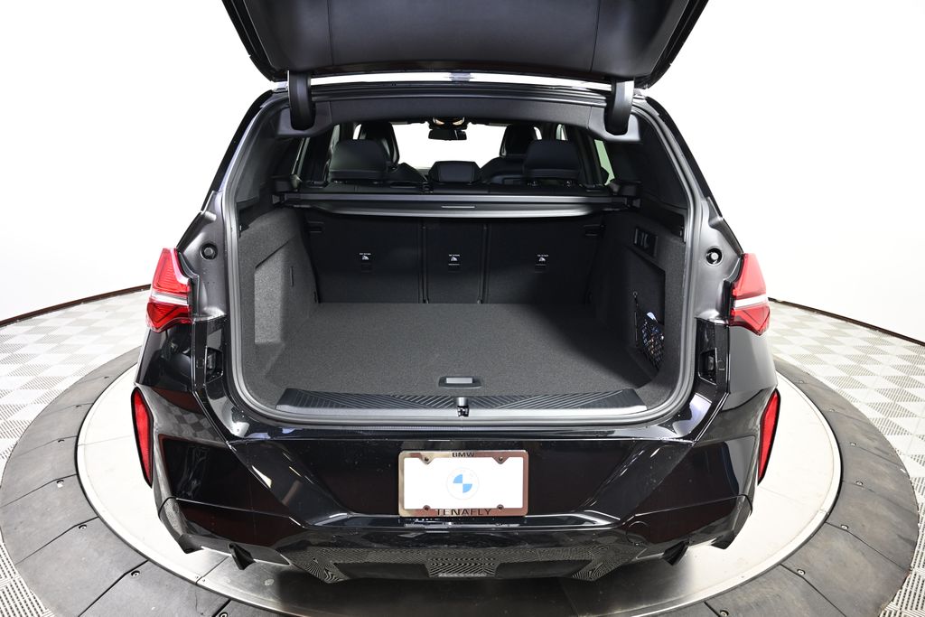 Thumbnail: 2026 BMW X3 - 10