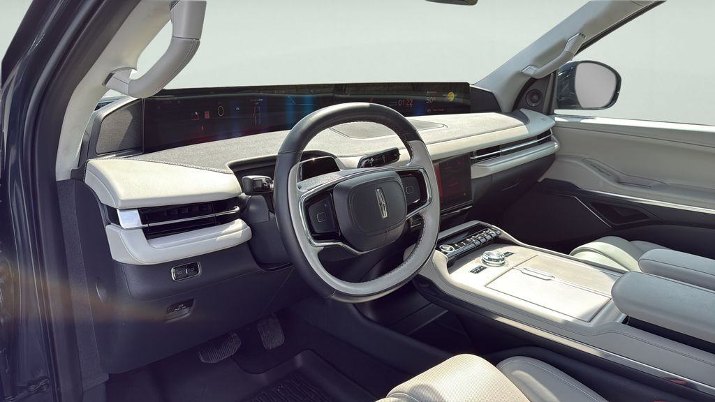 2025 Lincoln Navigator