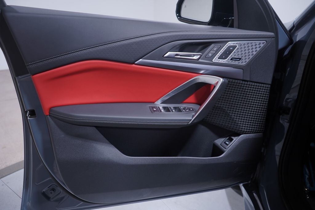 2025 BMW X2 M35i 12