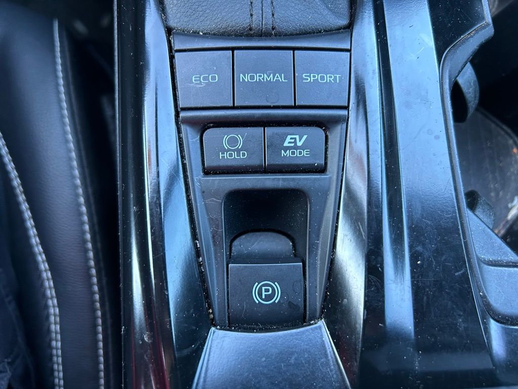 Thumbnail: 2025 Toyota Camry - 28