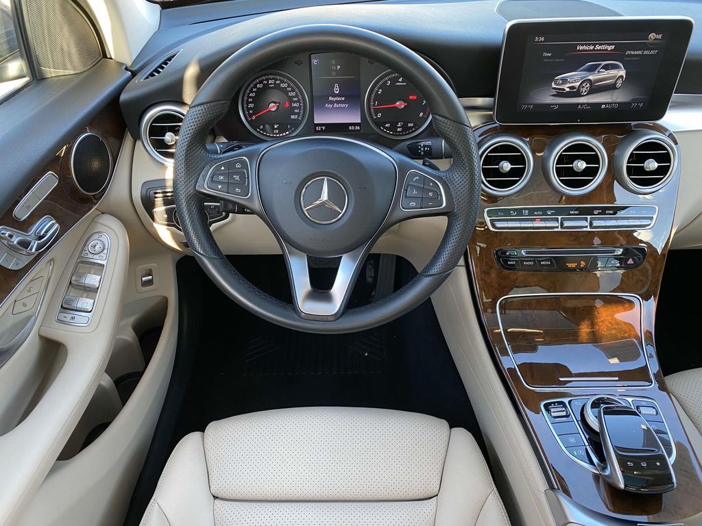 2016 Mercedes-Benz GLC 300 15