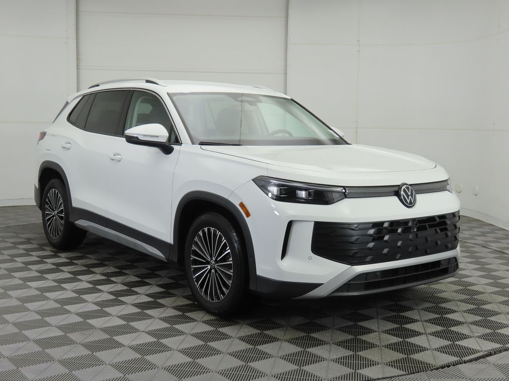 Thumbnail: 2026 Volkswagen Tiguan - 3