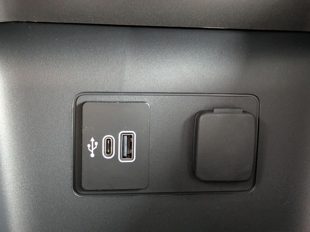 2026 Ford Explorer Active (200A)