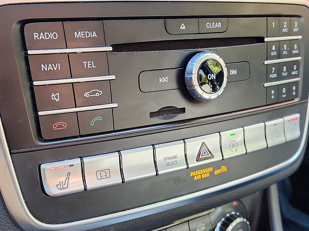 Thumbnail: 2019 Mercedes-Benz GLA - 16