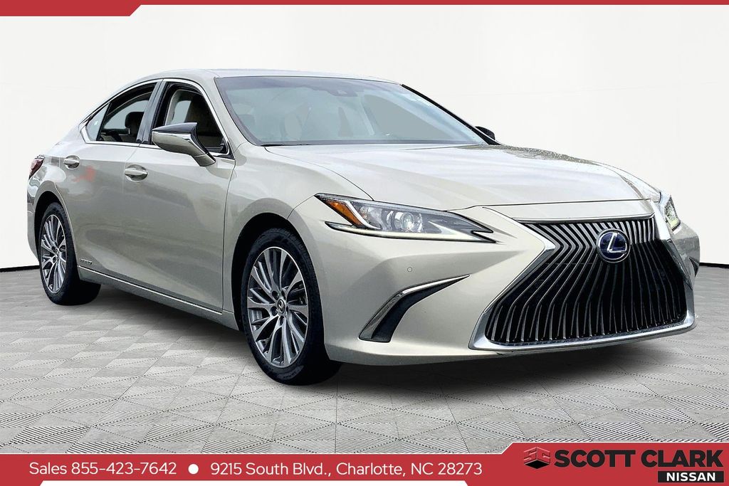 2020 Lexus ES 300h