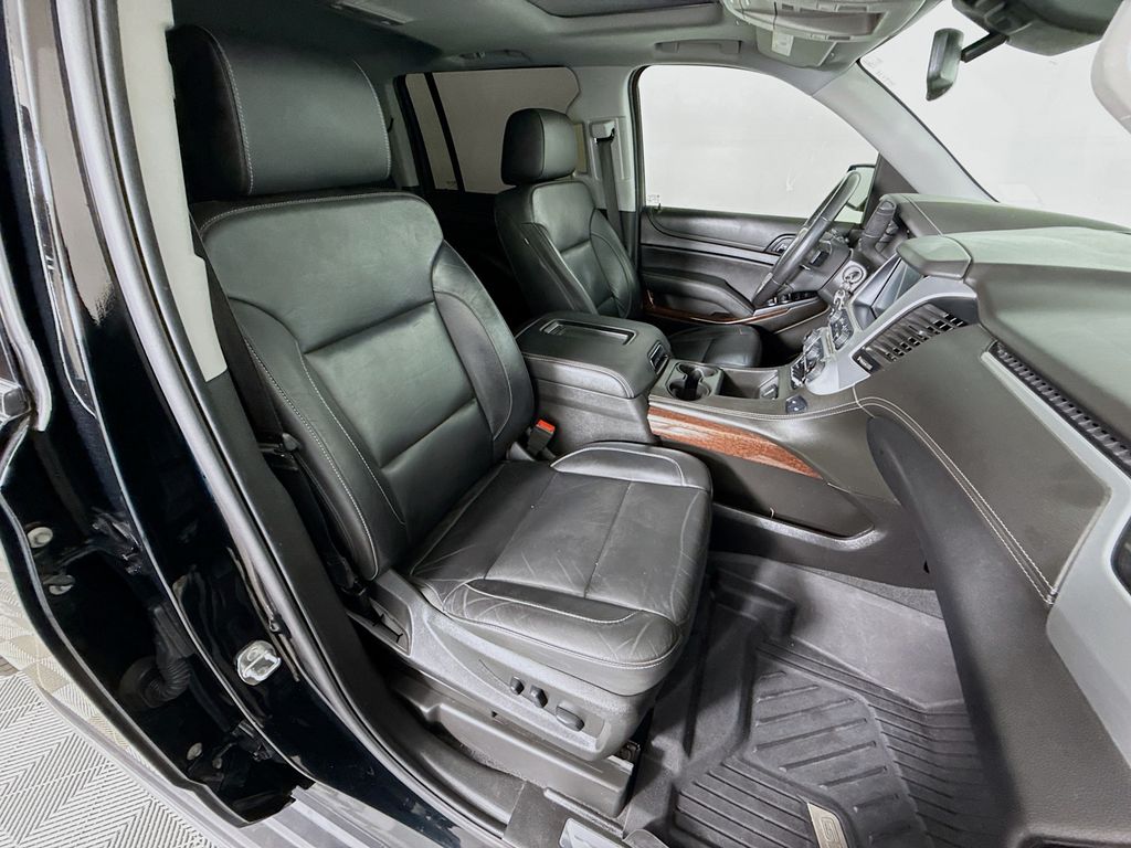 Thumbnail: 2020 GMC Yukon XL - 30