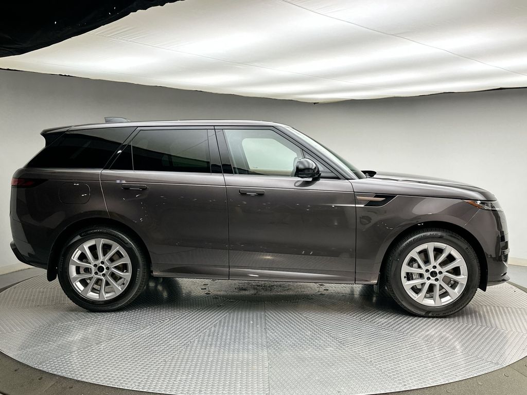 Thumbnail: 2027 Land Rover Range Rover Sport - 4