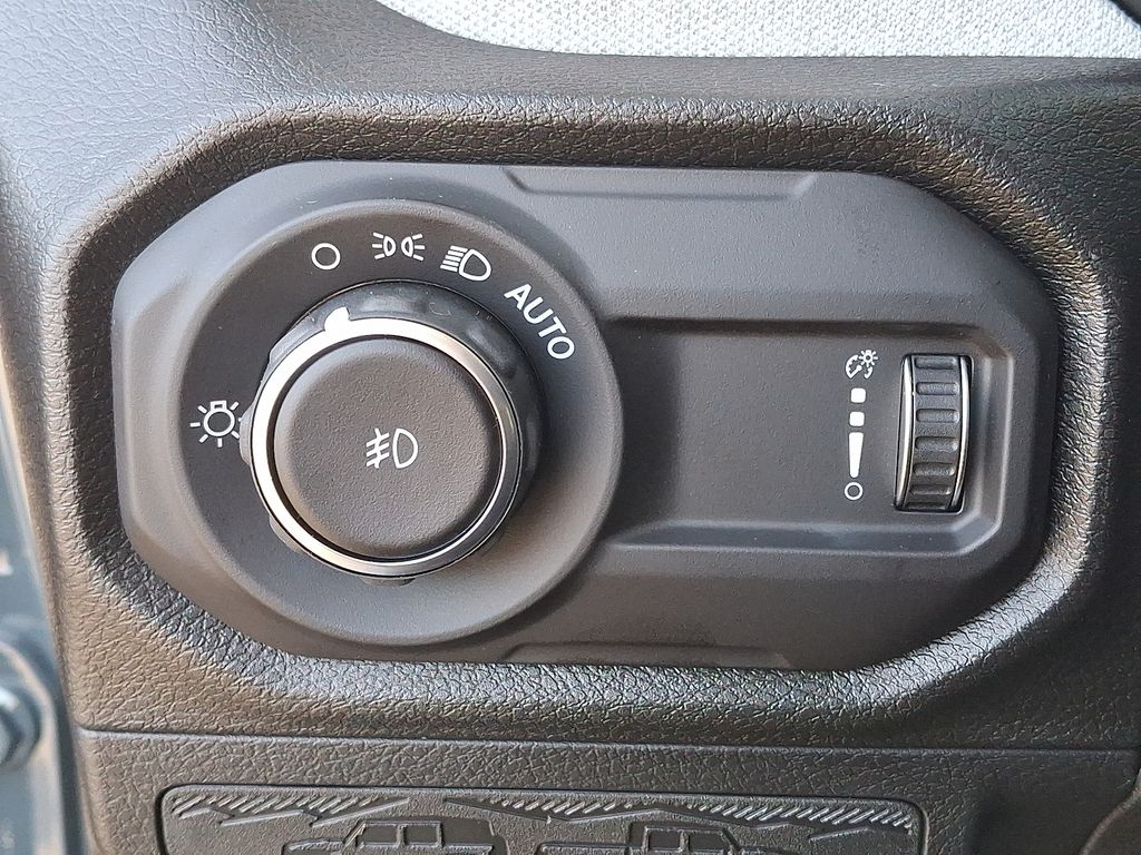 2026 Jeep Wrangler — photo 17