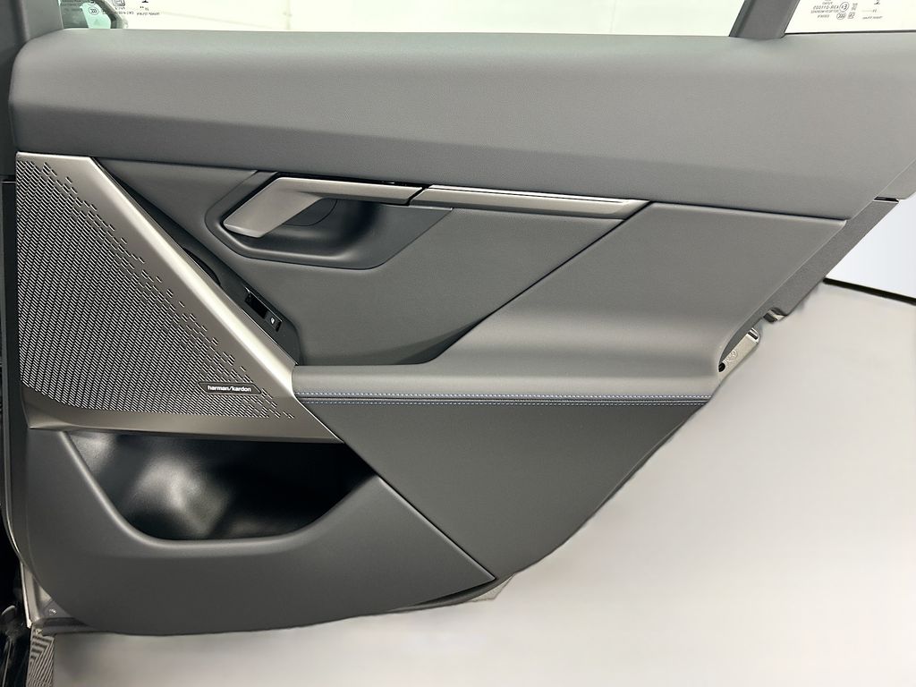 Thumbnail: 2026 BMW i5 - 26