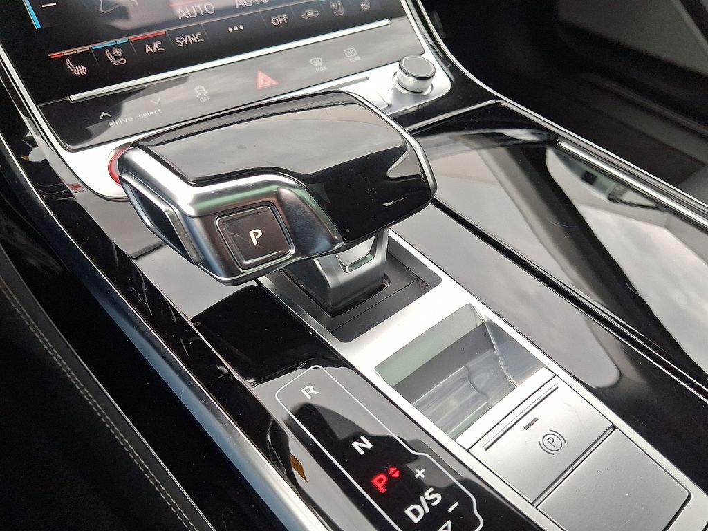 Thumbnail: 2023 Audi S8 - 15