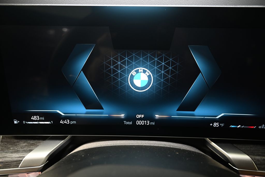 Thumbnail: 2026 BMW 7 Series - 26