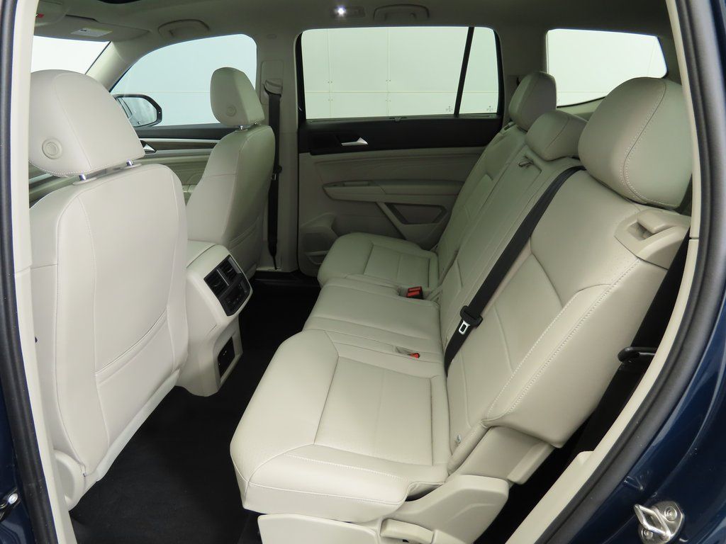 2022 Volkswagen Atlas SEL 21