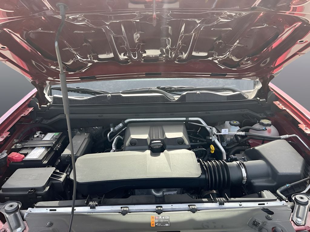 Used 2025 Red Chevrolet LT image 27