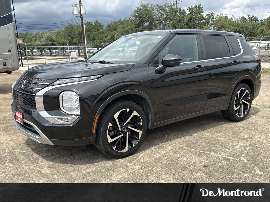 2022 Mitsubishi Outlander SE Black at Emmons Autoplex