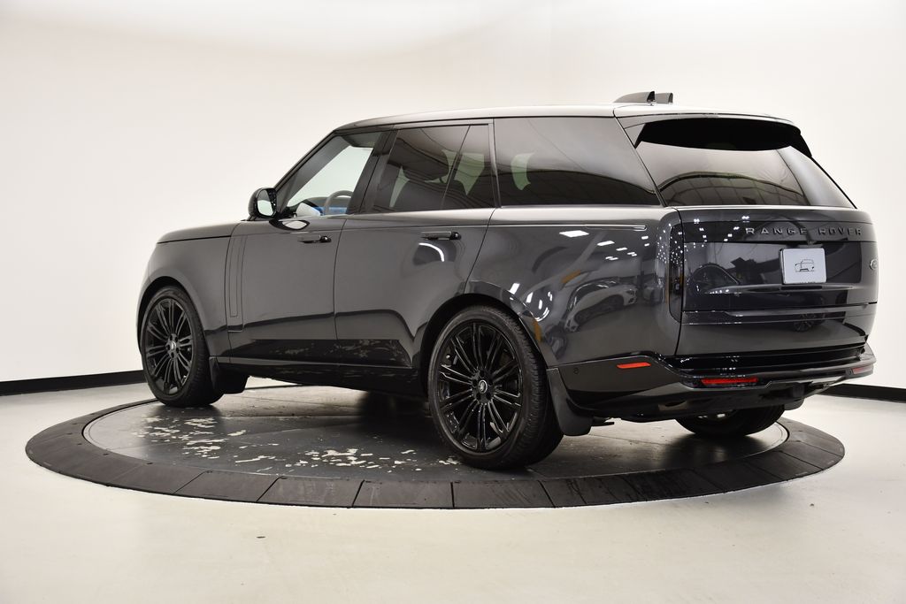 2023 Land Rover Range Rover SE 3