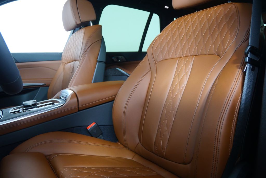 Thumbnail: 2026 BMW X5 - 11