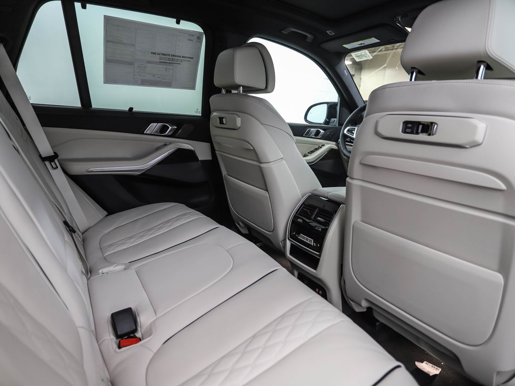 Thumbnail: 2026 BMW X5 - 25