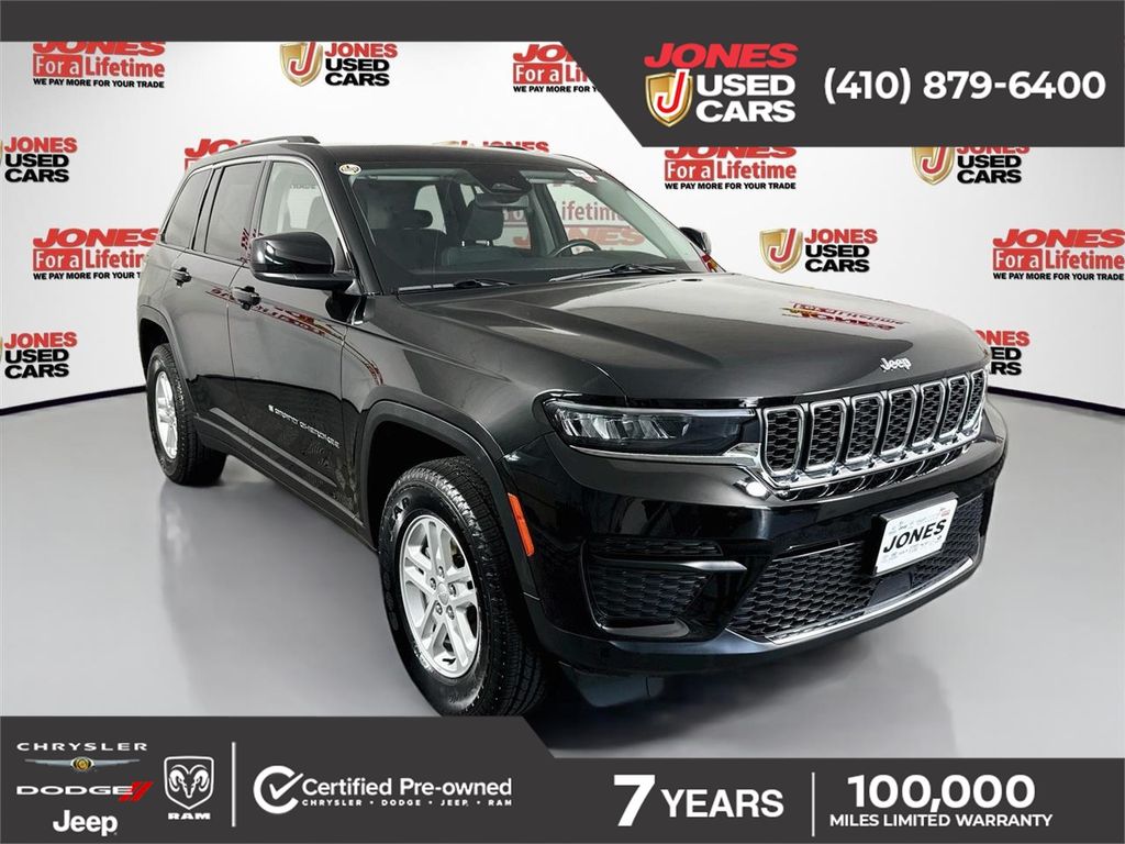 Diamond Black 2023 Jeep Grand Cherokee SUV / Crossover Four-Wheel Drive 8-Speed Automatic