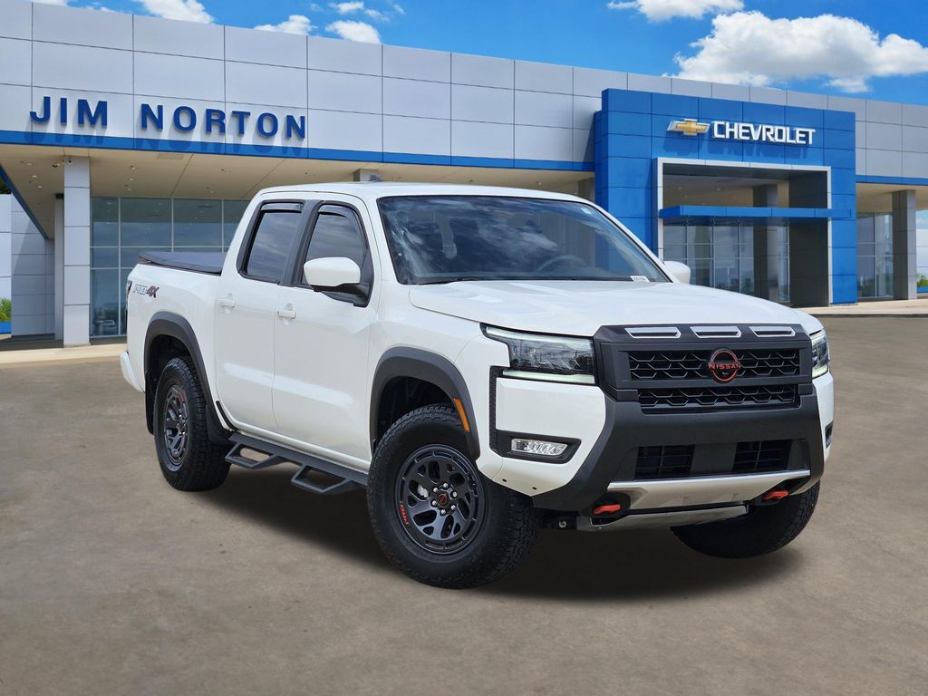 Glacier White 2026 Nissan Frontier PRO-4X Crew Cab 4WD Pickup Truck Four-Wheel Drive 9-Speed Automatic Overdrive