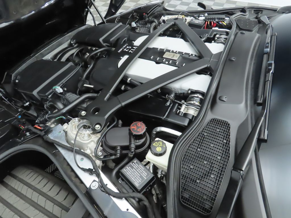 Thumbnail: 2019 Aston Martin DB11 - 28