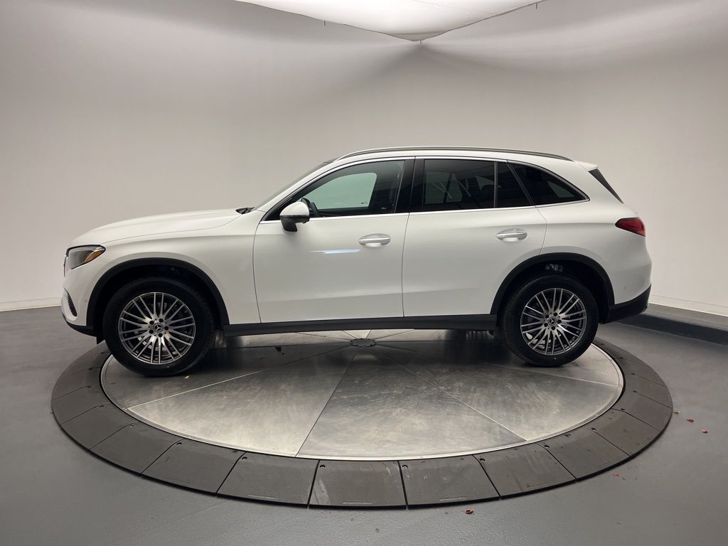 Thumbnail: 2026 Mercedes-Benz GLC - 4