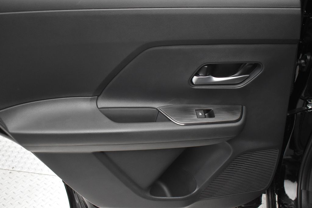 Thumbnail: 2026 Nissan Kicks - 31