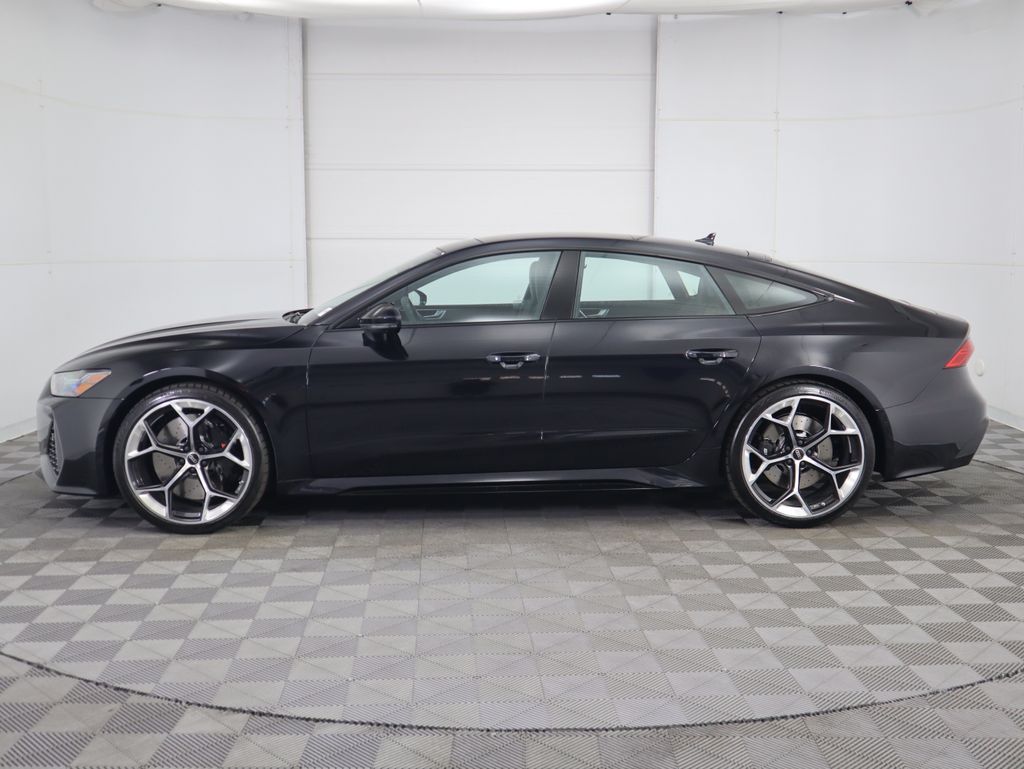 Thumbnail: 2025 Audi RS 7 - 8