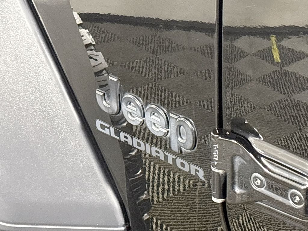 2020 Jeep Gladiator Sport