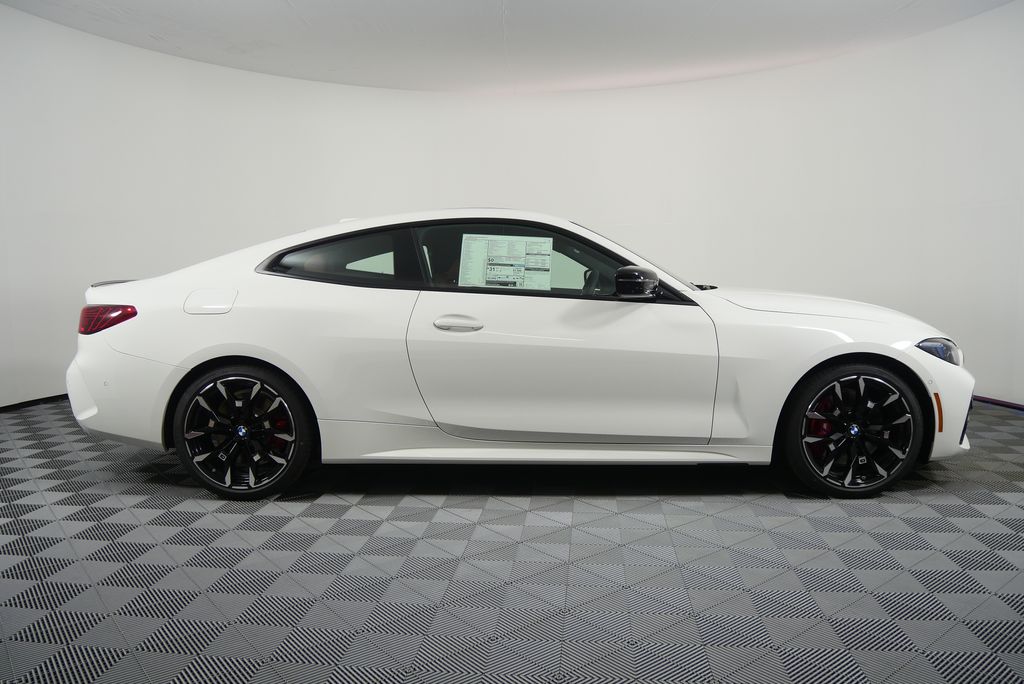 Thumbnail: 2026 BMW 4 Series - 2
