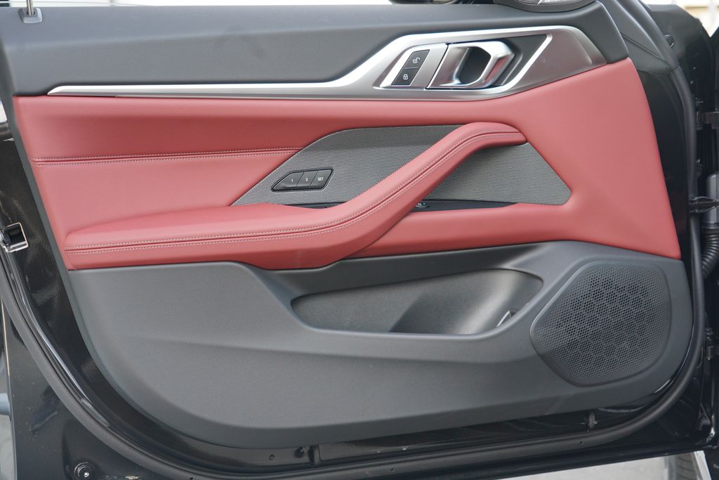 Thumbnail: 2026 BMW i4 - 9