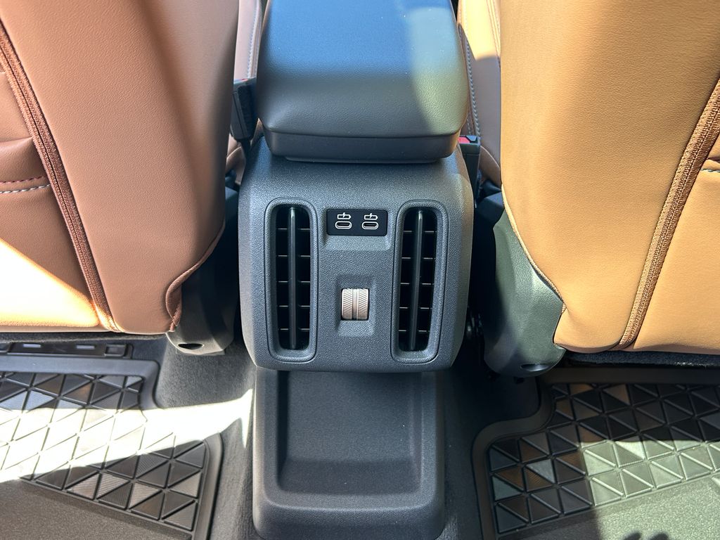 Thumbnail: 2025 MINI Cooper Countryman - 32