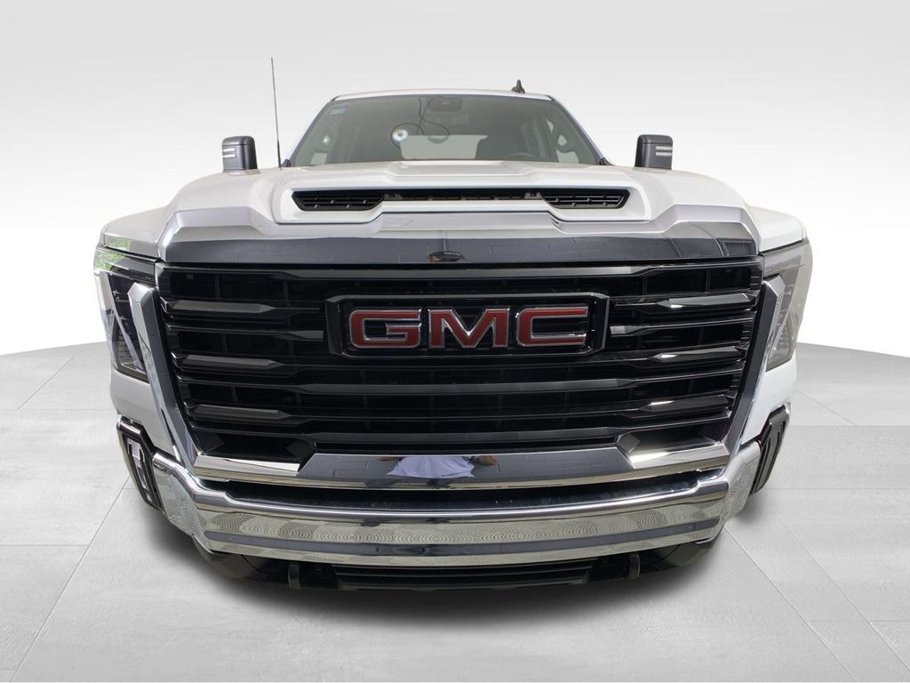 2024 GMC Sierra 2500HD Pro 9