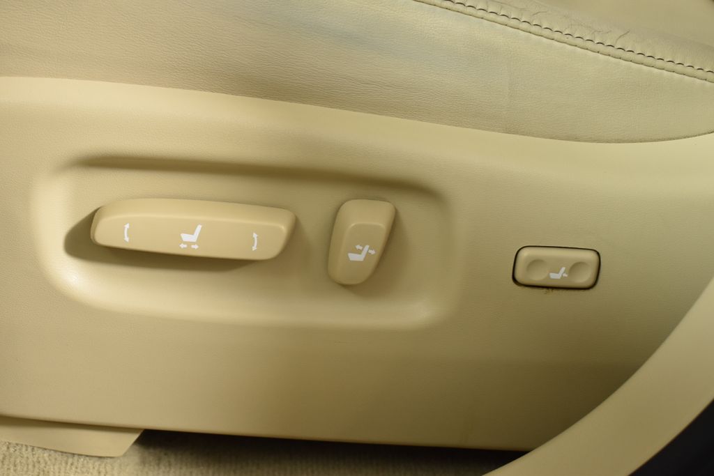 Thumbnail: 2013 Lexus RX - 30