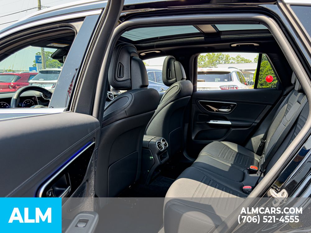 Used 2025 Black Mercedes-Benz GLC 300 image 11