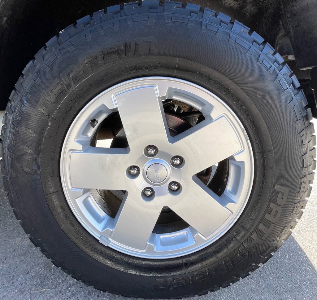 2011 Jeep Wrangler Unlimited Sahara White at Emmons Autoplex