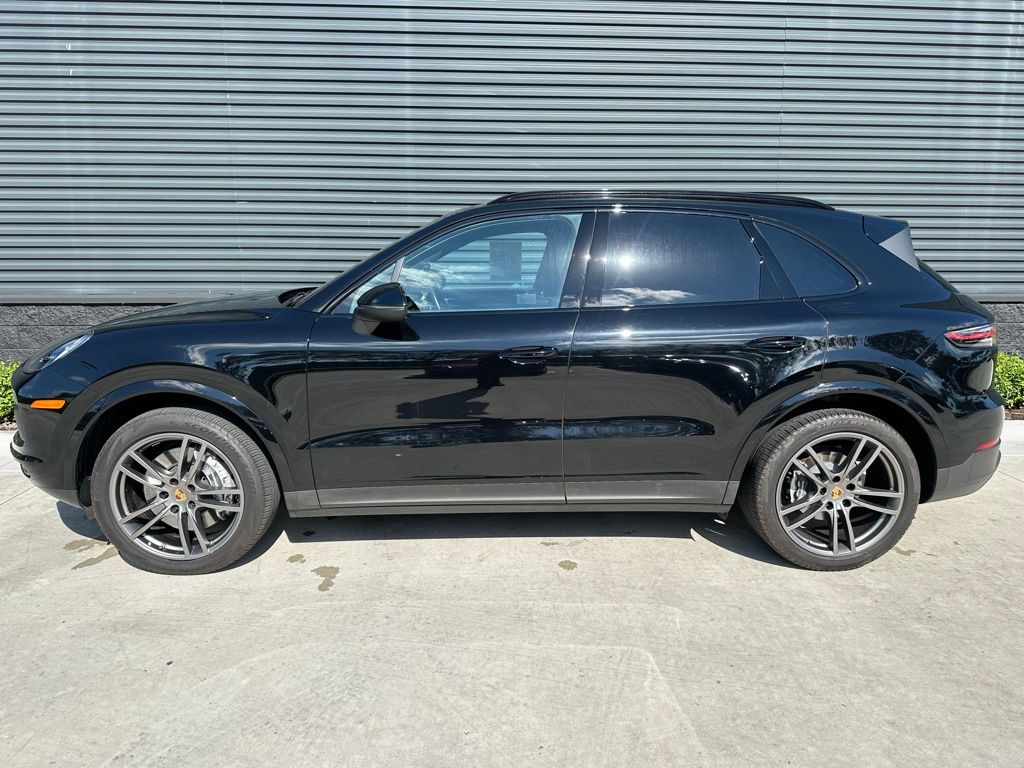 2021 Porsche Cayenne Base 2