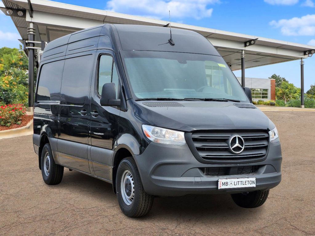 2024 Mercedes-Benz Sprinter 2500 Cargo 144 WB 2