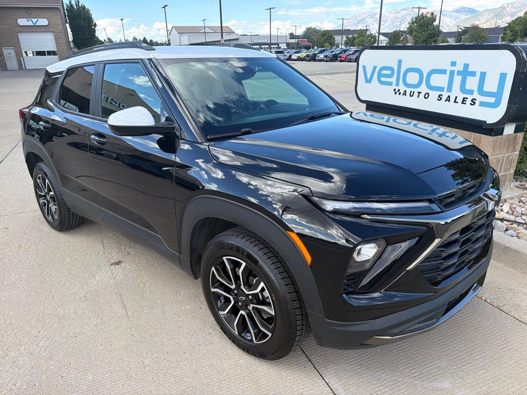 Mosaic Black Metallic 2025 Chevrolet Trailblazer SUV / Crossover Four-Wheel Drive 9-Speed Automatic