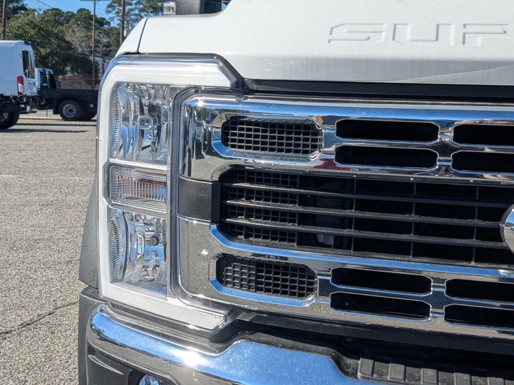 2025 Ford F-550 Chassis XL