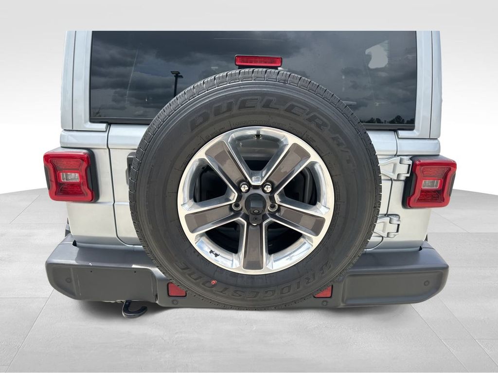 2023 Silver Zynith Clearcoat Jeep Wrangler Sahara 4X4 SUV