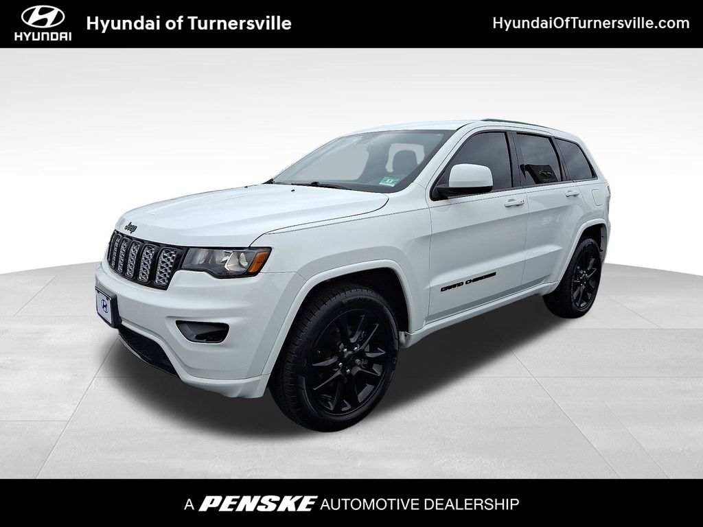 Thumbnail: 2018 Jeep Grand Cherokee - 1