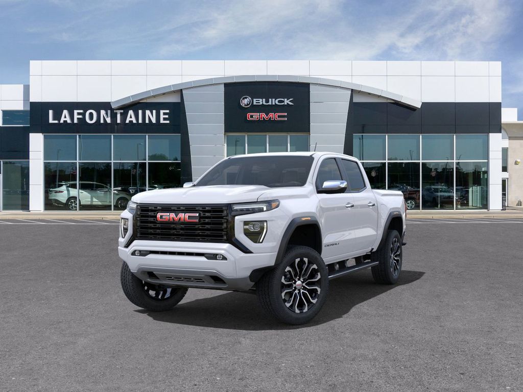 2024 GMC Canyon Denali 8