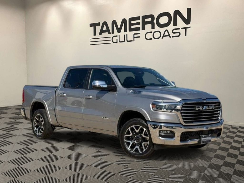 Billet Silver Metallic Clearcoat 2025 RAM 1500 Laramie Crew Cab 4WD Pickup Truck Four-Wheel Drive 8-Speed Automatic