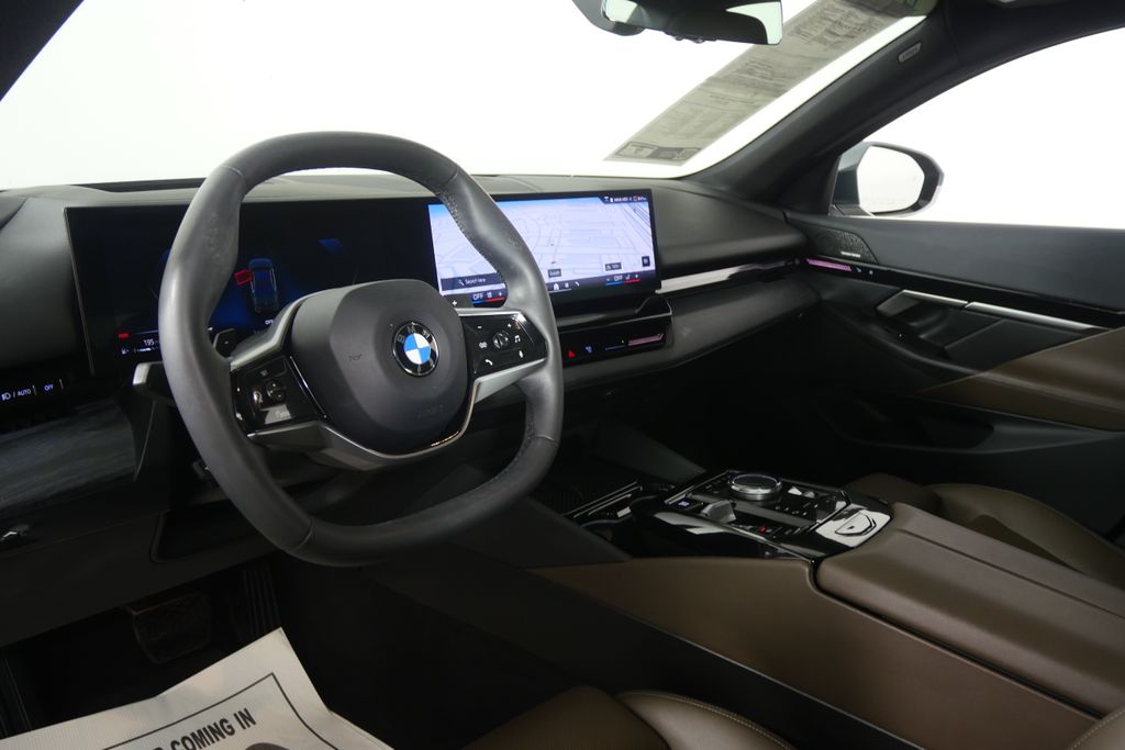 Thumbnail: 2024 BMW 5 Series - 12