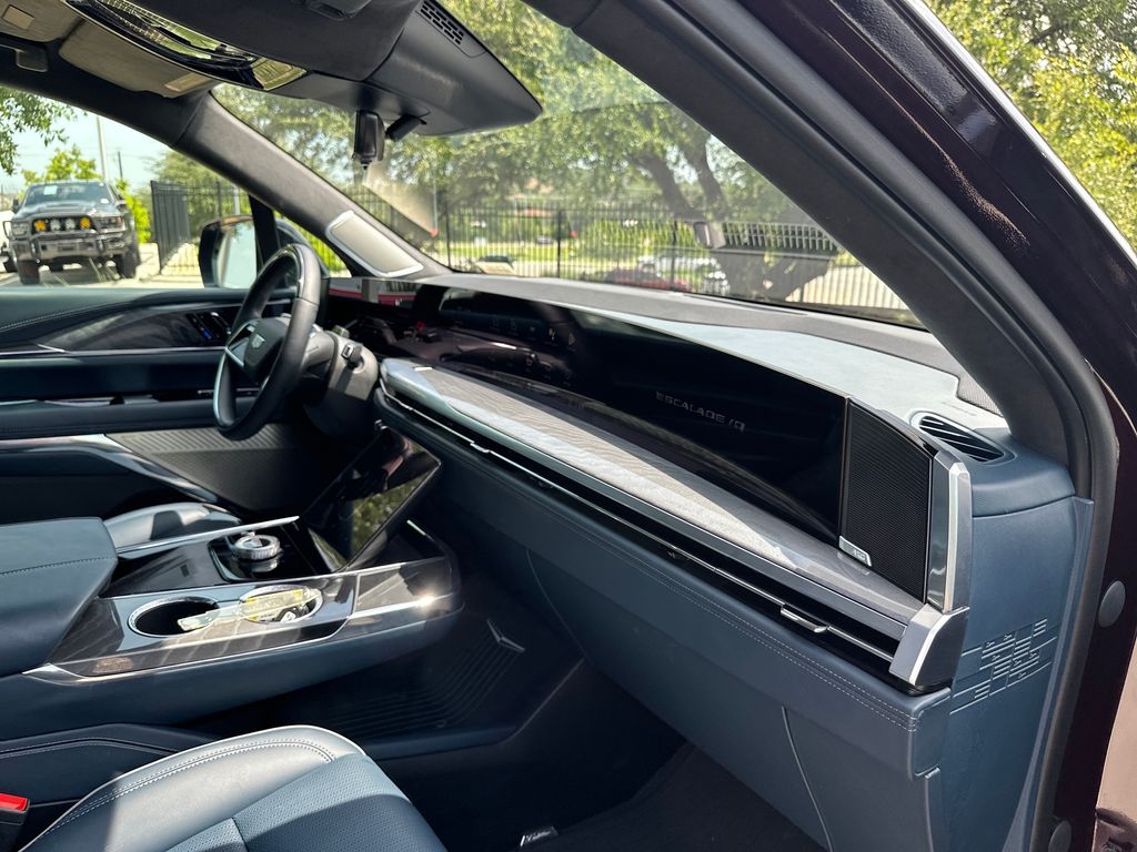 Used Car 2025 Cadillac Escalade Iq  Luxury 2 For Sale Under $110,000 In Austin, Texas