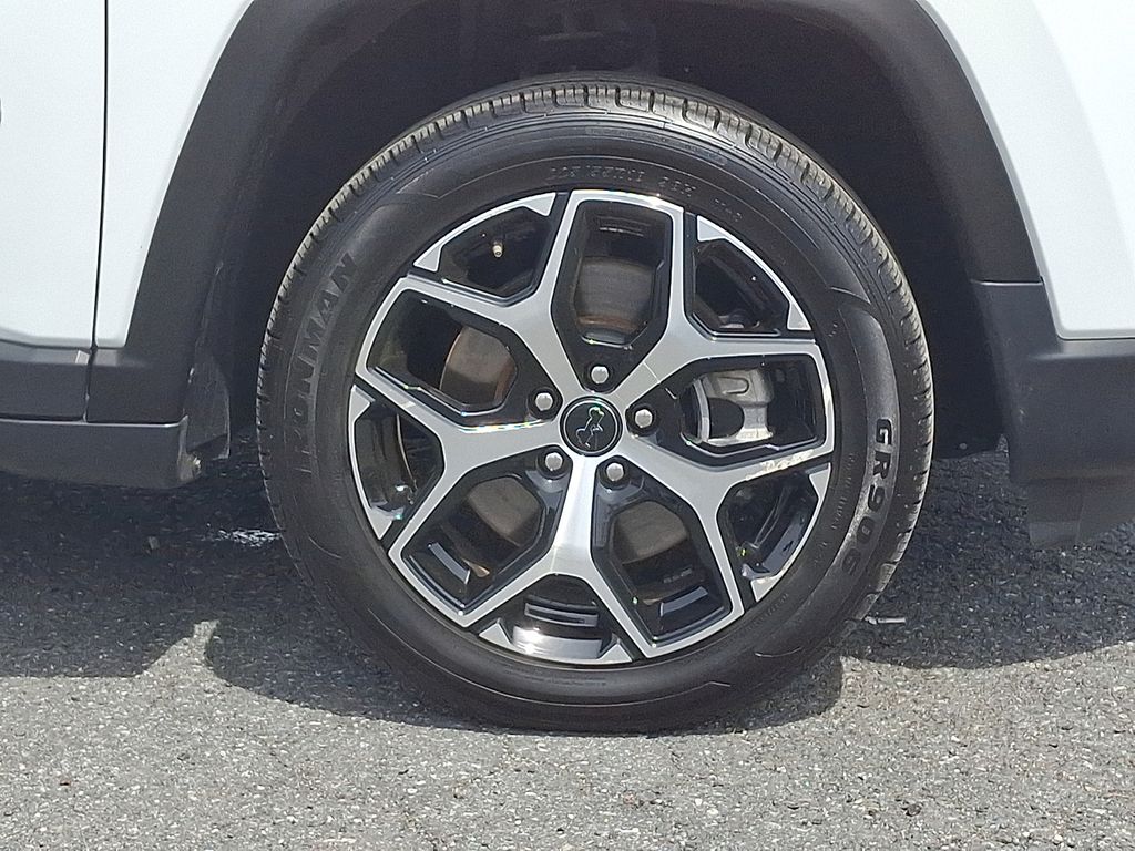 2025 Jeep Compass Limited White at South Hills CDJR