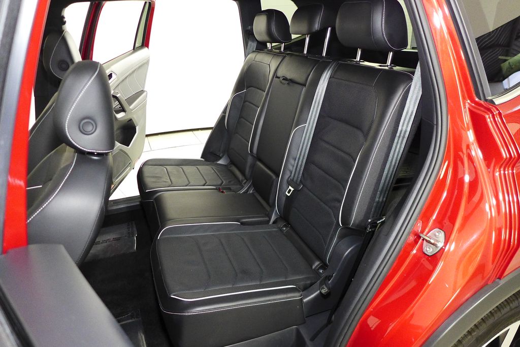 Thumbnail: 2024 Volkswagen Tiguan - 21