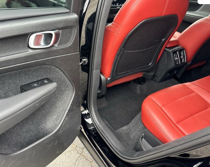 Used 2021 Volvo XC40 T4 Inscription 4D Sport Utility