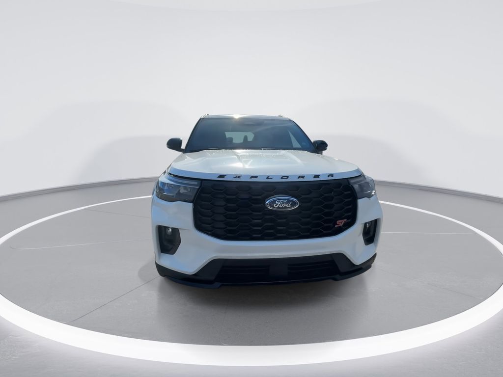 New 2026 Star White Metallic Tri-Coat Ford ST image 3